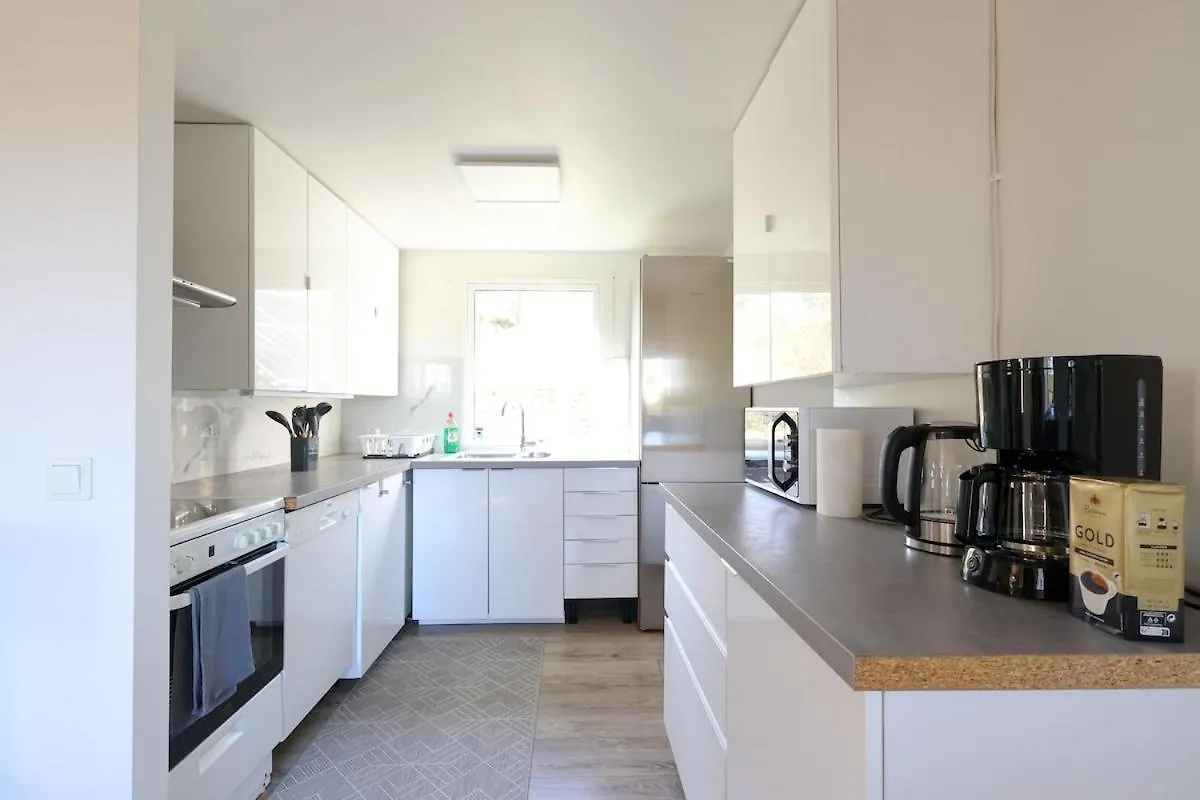 5 Beds - Premium Home - Free Parking - Wifi Gothenburg