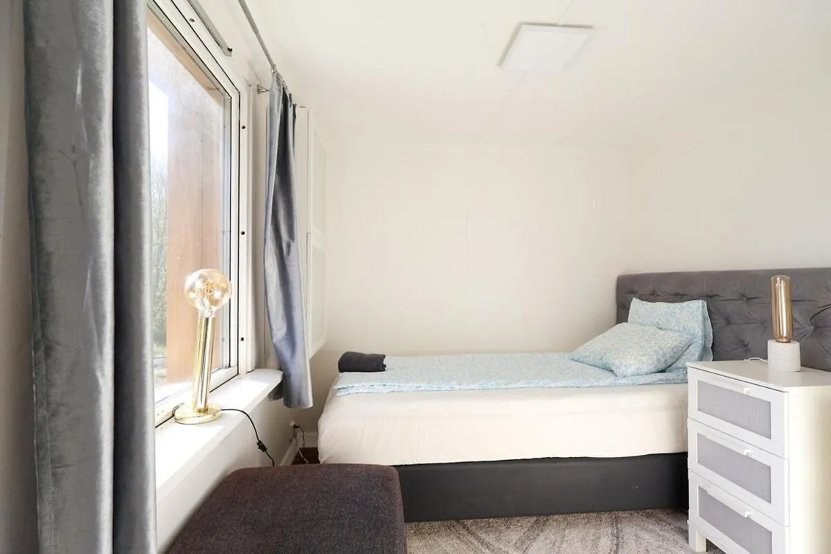 Villa 5 Beds - Premium Home - Free Parking - Wifi Gothenburg