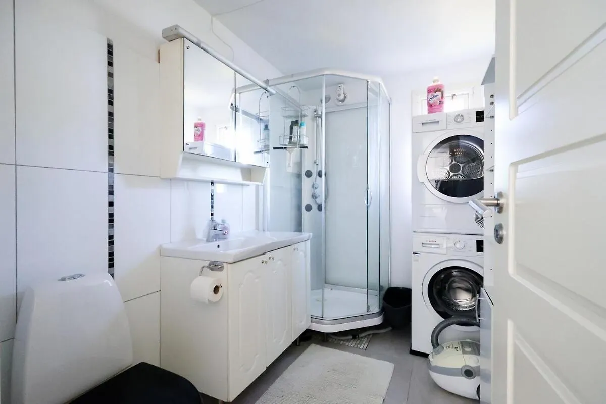 Villa 5 Beds - Premium Home - Free Parking - Wifi Gothenburg Sweden