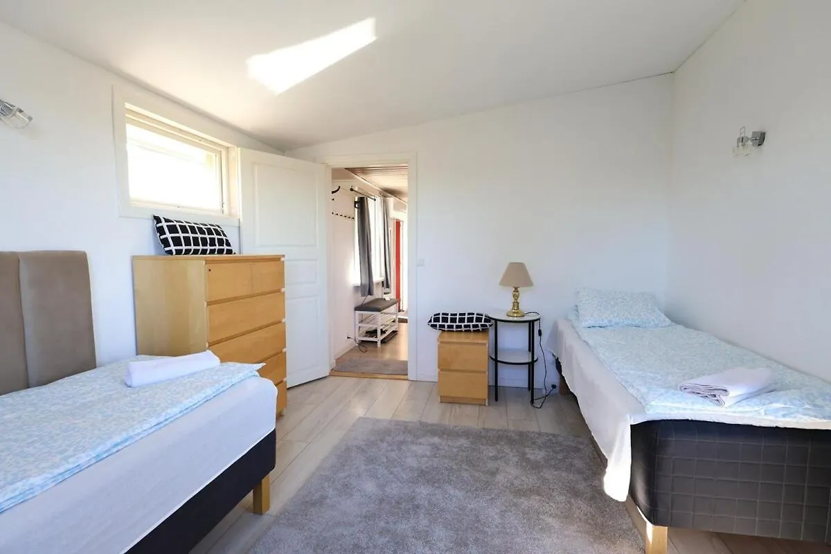 5 Beds - Premium Home - Free Parking - Wifi Gothenburg 0*,  Sweden