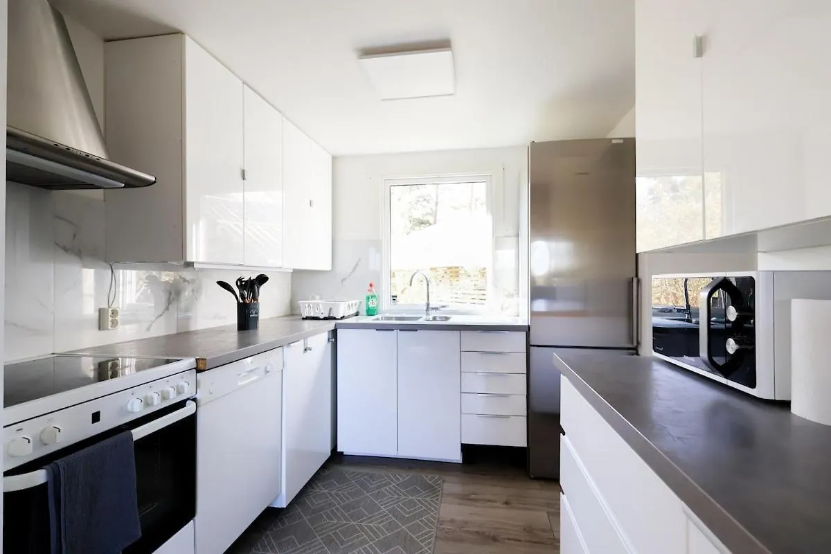 Villa 5 Beds - Premium Home - Free Parking - Wifi Gothenburg Sweden