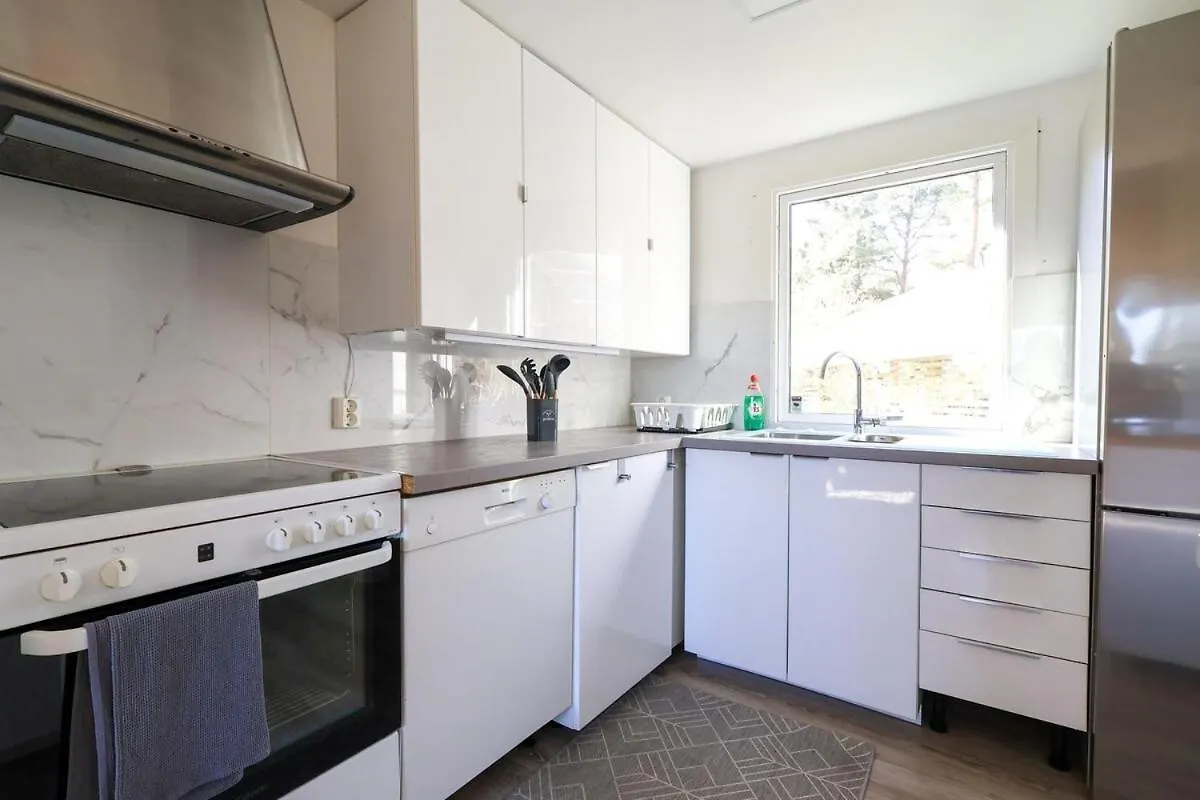 Villa 5 Beds - Premium Home - Free Parking - Wifi Gothenburg
